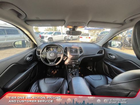 Used 2020 Jeep Cherokee Trailhawk w/ Cold Weather Group image 29