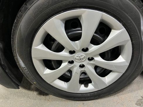 Used 2023 Toyota Corolla LE FWD image 35