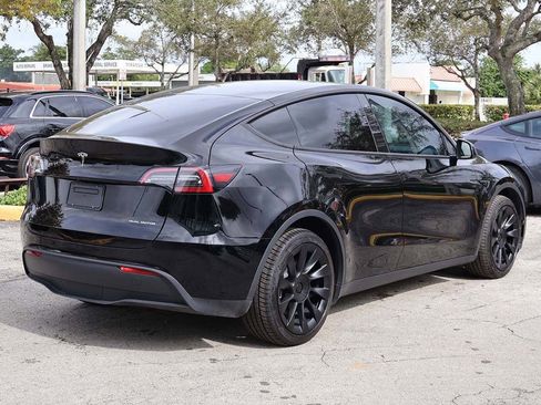 Used 2023 Tesla Model Y Long Range image 10