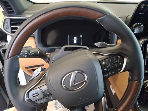 New 2026 Lexus LX 600 4WD w/ Luxury Package image 12