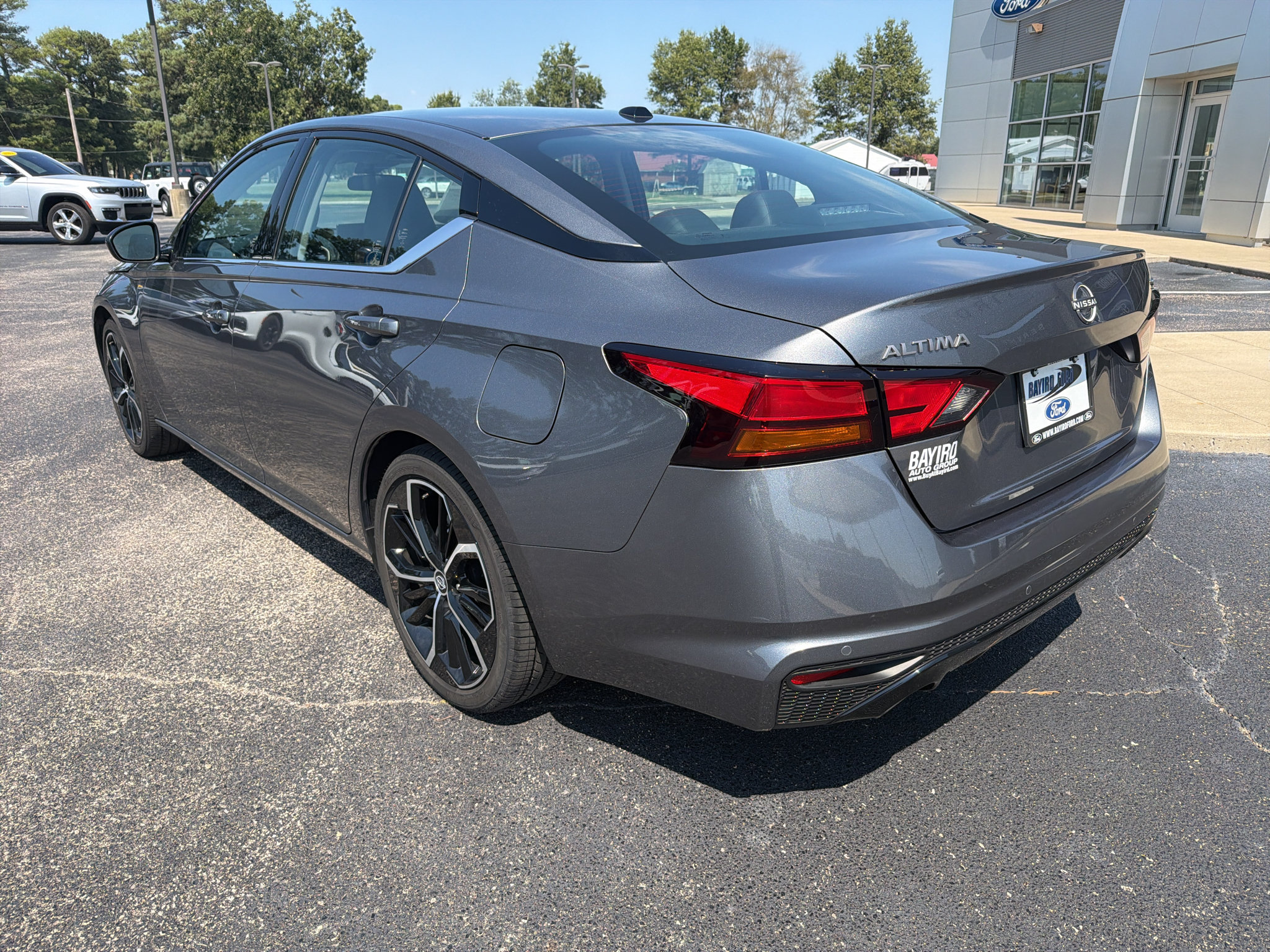 Used 2026 Nissan Altima 2.5 SR FWD image 16