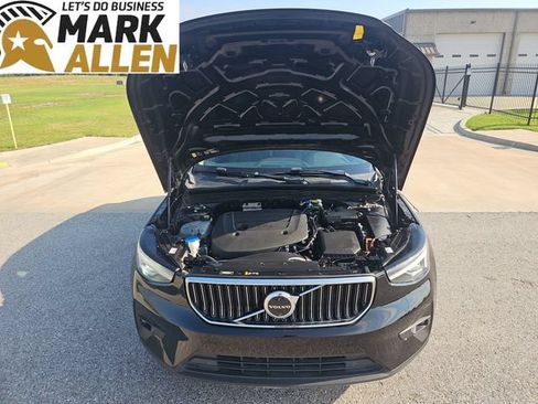 Used 2023 Volvo XC40 B5 Plus AWD/4WD image 29