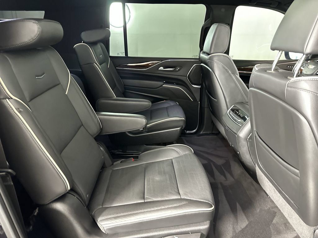 Used 2023 Cadillac Escalade ESV Premium Luxury w/ LPO, Floor Liner Package AWD/4WD image 30