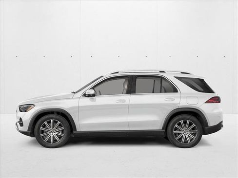 New 2026 Mercedes-Benz GLE 450e 4MATIC image 3
