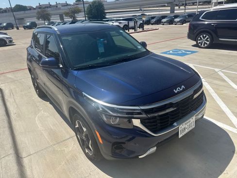 Used 2026 Kia Seltos EX FWD image 3