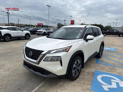 Used 2023 Nissan Rogue SV FWD image 3