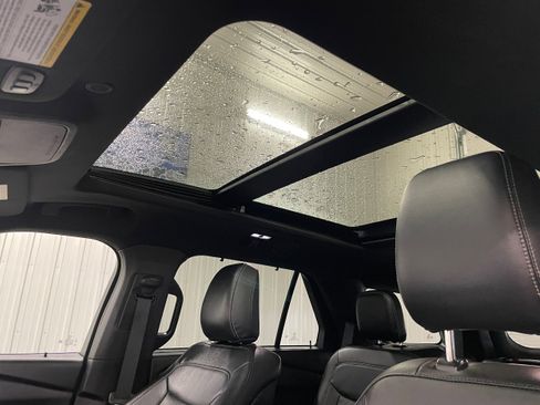 Used 2020 Ford Explorer Limited w/ Class III Trailer Tow Package image 16