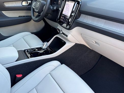 New 2026 Volvo XC40 B5 Plus w/ Protection Package Premier image 15