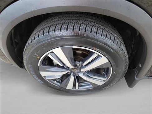 Used 2023 Nissan Rogue SL w/ SL Premium Package FWD image 9
