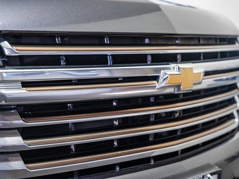 Used 2022 Chevrolet Tahoe High Country image 14