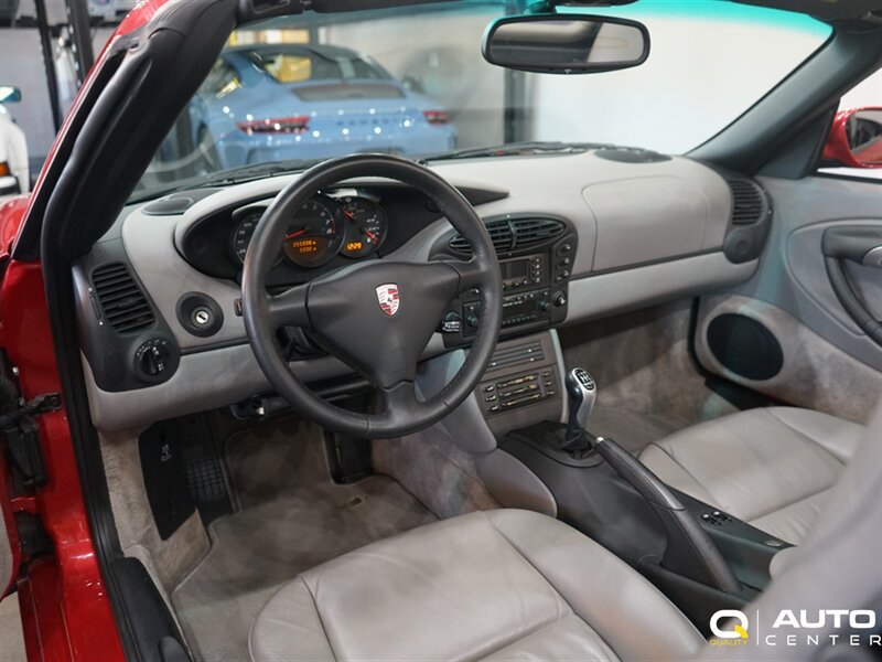 Used 2001 Porsche Boxster RWD image 25
