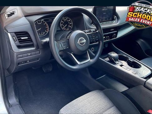 Used 2023 Nissan Rogue SV FWD image 14