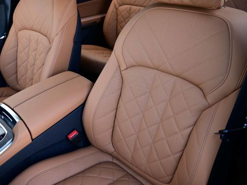 New 2026 BMW X7 xDrive40i w/ Executive Package image 9