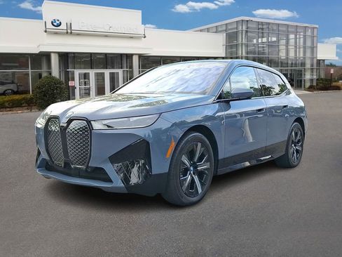 Used 2024 BMW iX xDrive50 w/ Sport Package AWD/4WD image 1