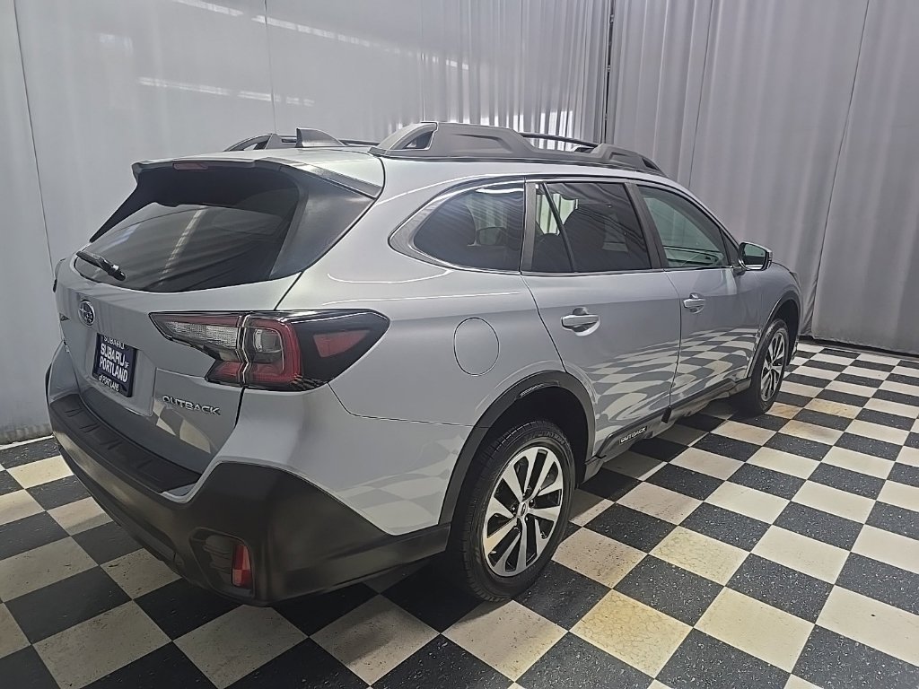 Used 2021 Subaru Outback Premium AWD/4WD image 4