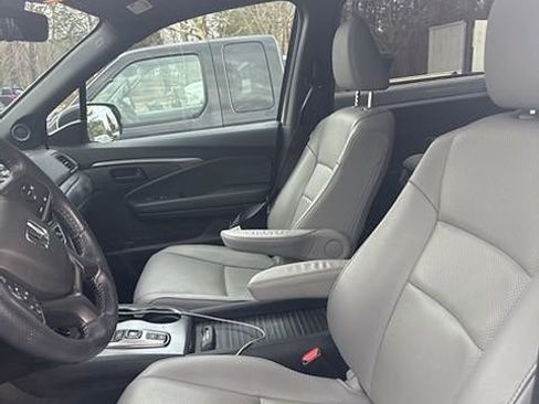 Used 2023 Honda Passport EX-L image 5