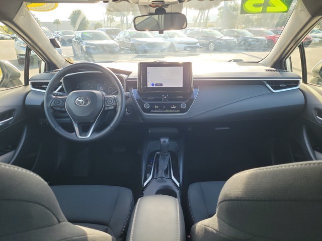 Used 2025 Toyota Corolla SE FWD image 2