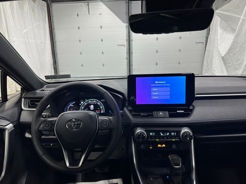 Used 2025 Toyota RAV4 XSE w/ Weather Package image 17