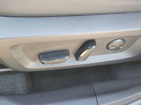 Used 2024 Mitsubishi Outlander SE image 21