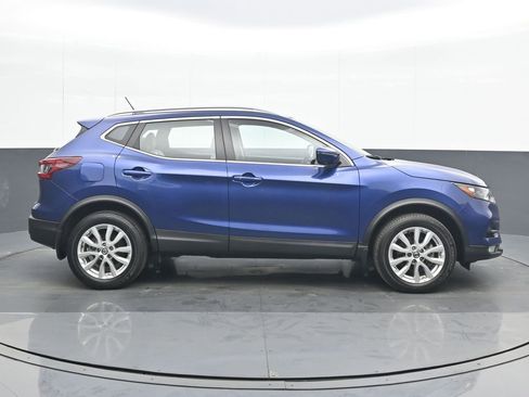 Used 2022 Nissan Rogue Sport SV w/ Technology Package image 7