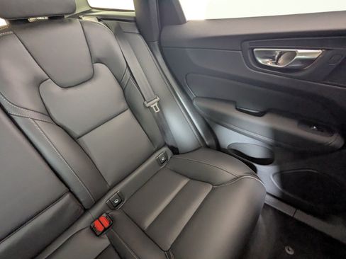 Used 2026 Volvo XC60 B5 Ultra AWD/4WD image 16