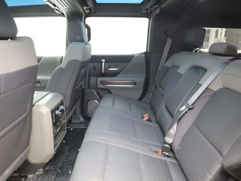 Used 2024 GMC Hummer EV 3X image 17