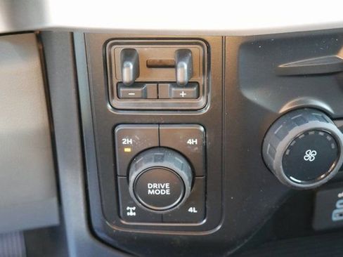 New 2026 Ford F250 XLT w/ FX4 Off-Road Package image 18