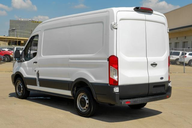 Used 2018 Ford Transit 250 130 Medium Roof RWD image 15