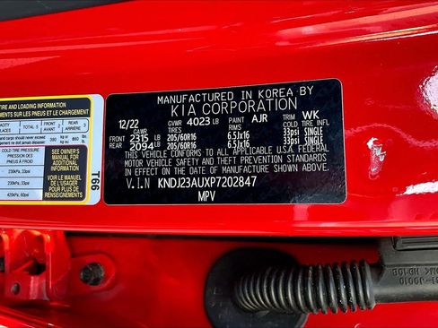 Used 2023 Kia Soul LX image 32