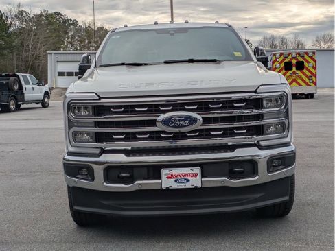 New 2026 Ford F250 Lariat w/ Lariat Ultimate Package image 3