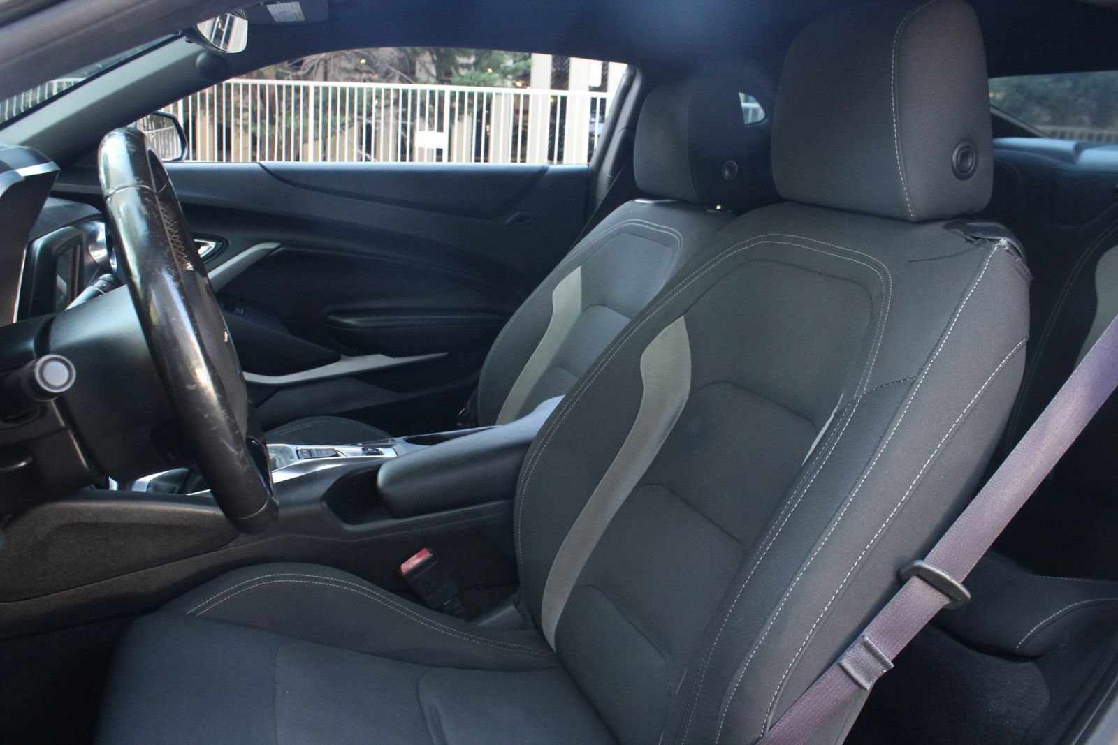 Used 2016 Chevrolet Camaro LT RWD image 16