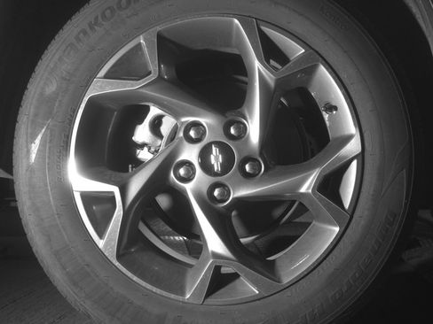 Used 2025 Chevrolet Trax LT FWD image 15