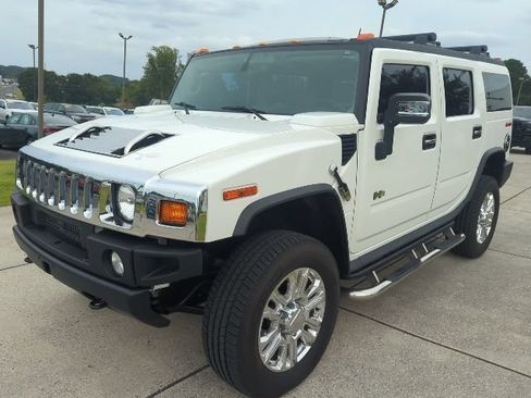 Used 2004 HUMMER H2 w/ Preferred Equipment Group AWD/4WD image 3