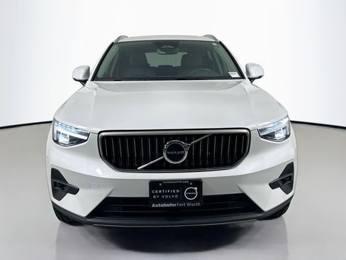 Certified 2023 Volvo XC40 B5 Plus w/ Climate Package image 2