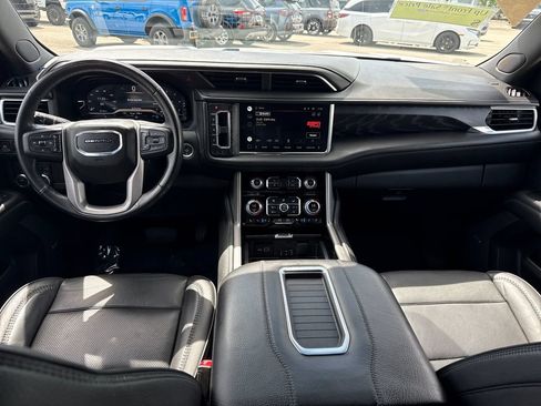 Used 2022 GMC Yukon Denali RWD image 5
