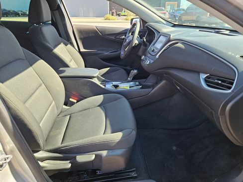 Certified 2018 Chevrolet Malibu LS FWD image 24