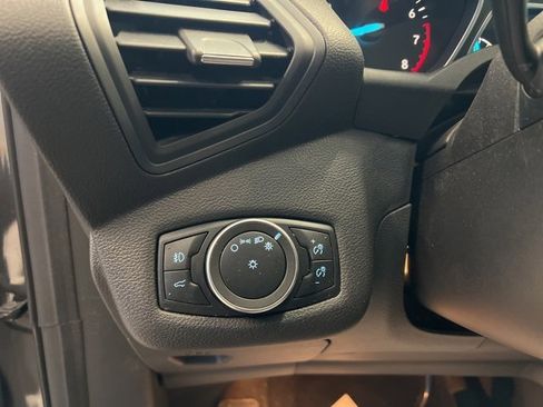 Used 2019 Ford Escape SE image 22