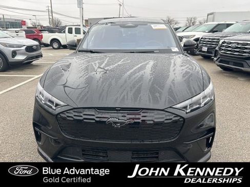 Certified 2025 Ford Mustang Mach-E GT image 5