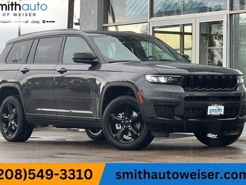 Used 2025 Jeep Grand Cherokee L Altitude AWD/4WD image 28