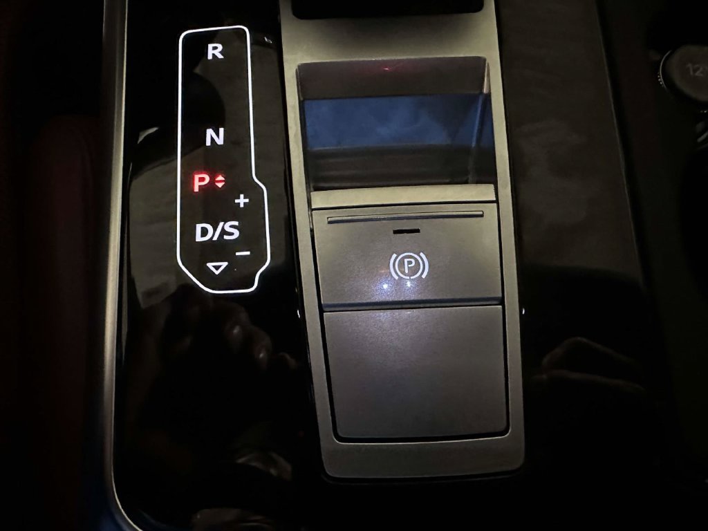 Used 2023 Audi SQ7 Prestige w/ Sport Package AWD/4WD image 29