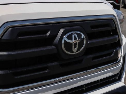 Used 2019 Toyota Tacoma SR5 RWD image 6