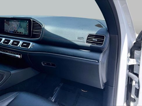 Used 2023 Mercedes-Benz GLS 450 4MATIC image 19