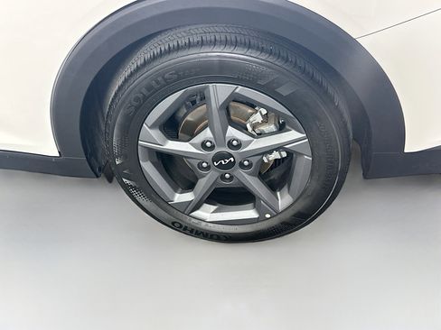 Used 2025 Kia K4 FWD image 11