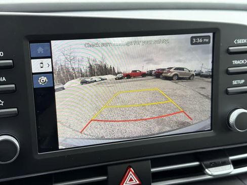 New 2026 Hyundai Elantra Hybrid FWD image 17