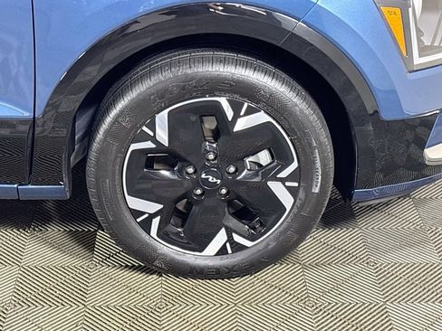 Certified 2023 Kia Niro Wind FWD image 24