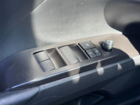 Used 2024 Toyota Camry SE image 20