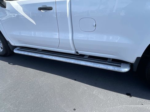 Used 2025 Chevrolet Silverado 1500 W/T image 8