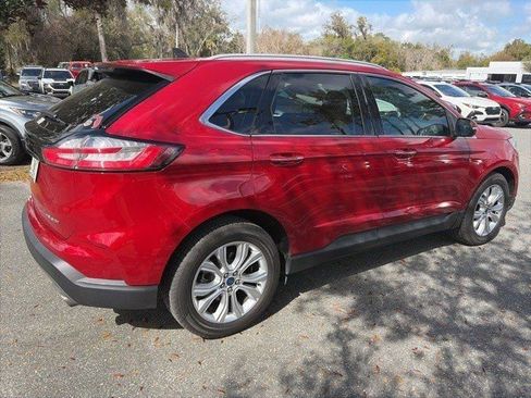 Used 2020 Ford Edge Titanium image 5