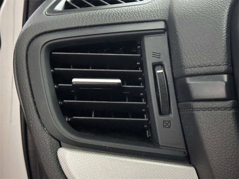 Used 2020 Honda CR-V LX image 27