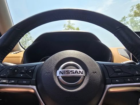Used 2023 Nissan Sentra SV w/ SV Premium Package FWD image 23